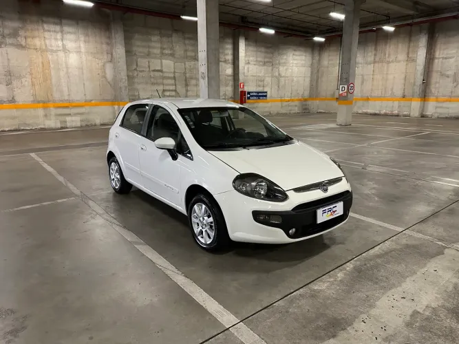 Fiat Punto Attractive 1.4 Fire Flex 8V 5P 2014