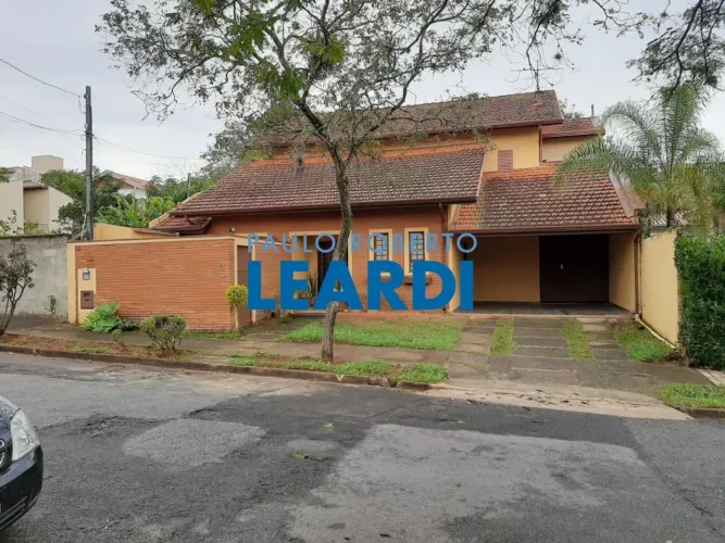 CASA ASSOBRADADA - CIDADE UNIVERSITÁRIA - SP