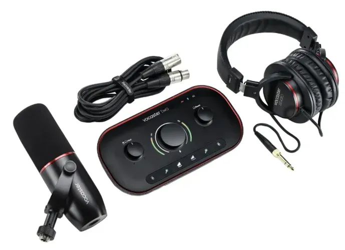 Kit Interface De Audio Vocaster Two Profissional Focusrite Cor Preto 110V/220V