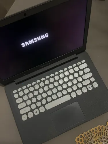 Notebook Samsung Flash F30