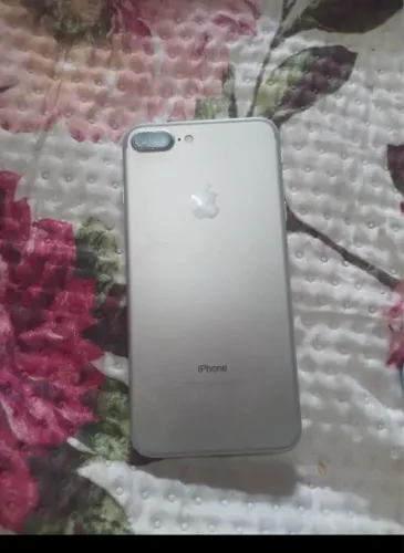 Iphone 7plus tudo ok, valor negociável 