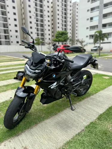BMW G310R