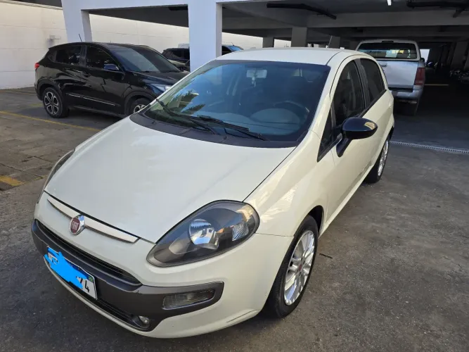 Fiat Punto Essence 1.6 Flex 16V 5P 2014