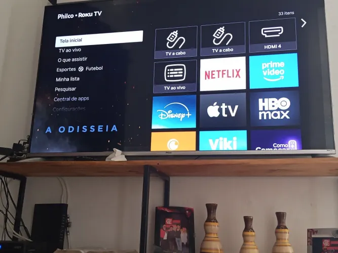 Vende se uma smart TV Philco Rokun 58 polegadas com todos acessórios está com plástico