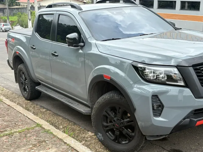 Nissan Frontier Pro4x CD 4X4 2.3 Bi-TB Die. AUT 2023