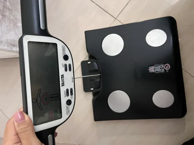 Balança de Bioimpedância Digital Tanita FitScan BC-601FS 150kg
