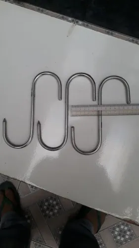 3 Ganchos de aço
