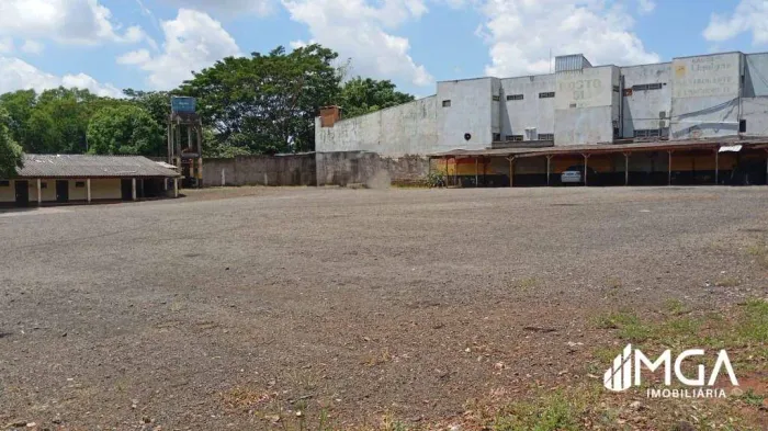 Terreno à venda, 2446 m² por R$ 2.500.000,00 - Vila Portes - Foz do Iguaçu/PR