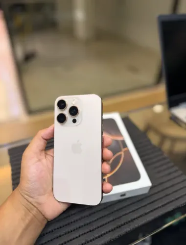 IPHONE 16 PRO 256GB - LACRADO 