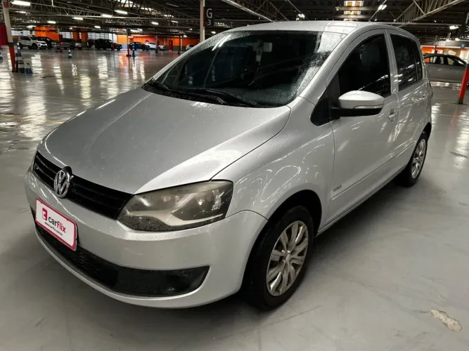 Volkswagen Fox Trendline 1.0 Flex 8V 5P 2012