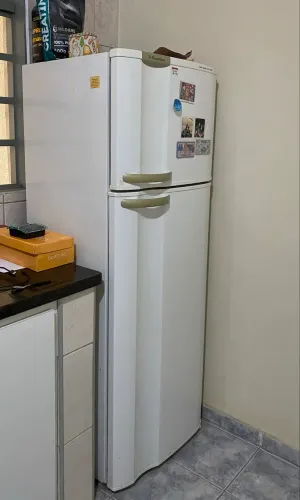 Geladeira Electrolux DC37