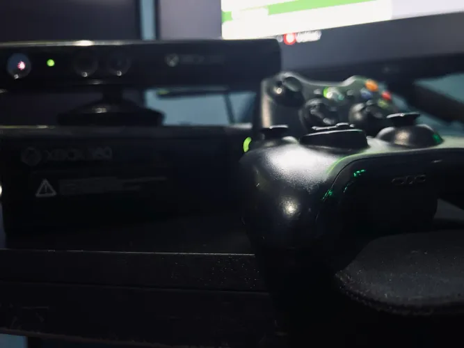 Xbox 360 Desbloqueado com Kinect (aberto a negociações)