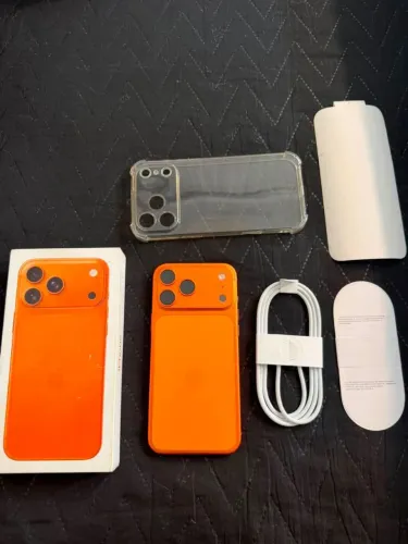 Iphone 17 pro max novo , 98% bateria, completo pra sair logo