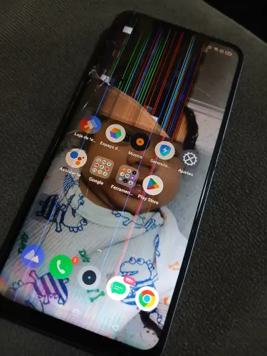 Celular Realme Q3S com defeito na tela Touch