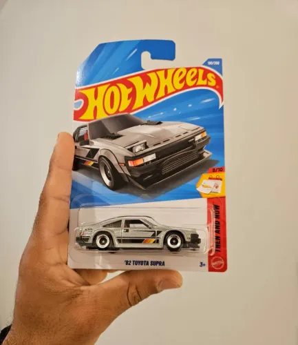 Hot Wheels 82 Toyota Supra