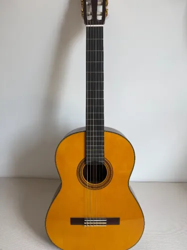 Violão Clássico Yamaha CG162S Nylon - Tampo Sólido