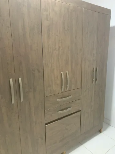 Guarda Roupa Semi Novo