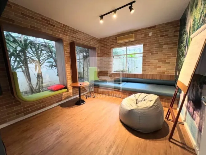 Casa Comercial à venda em Santa Mônica