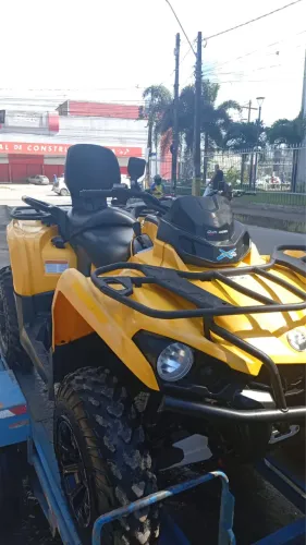 Quadriciclo OUTLANDER MAX 570