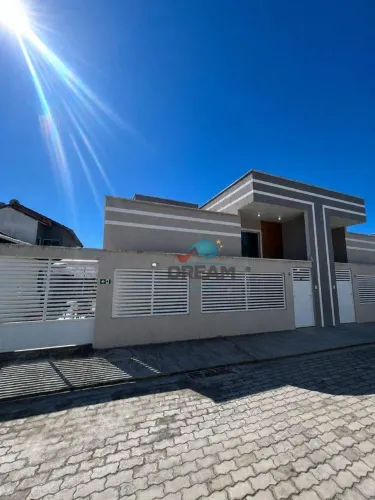 Casa com 2 dormitórios à venda, 68 m² por R$ 480.000 - Chácara Mariléa - Rio das Ostras/RJ