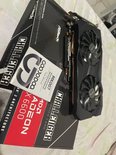 Placa de vídeo RX 6600 (Praticamente lacrada)