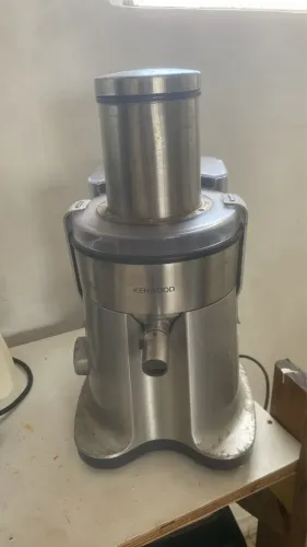 centrífuga de suco Kenwood Excel JE850. 