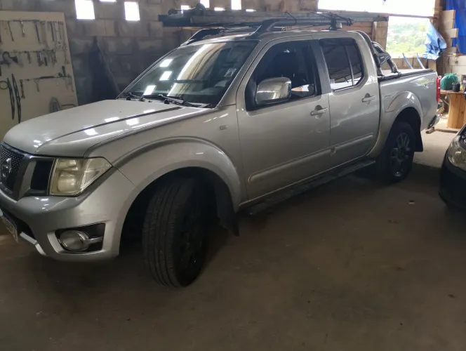 Nissan Frontier SL CD 4X4 2.5tb Diesel AUT 2014
