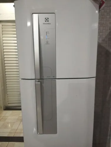 Geladeira frosfrri