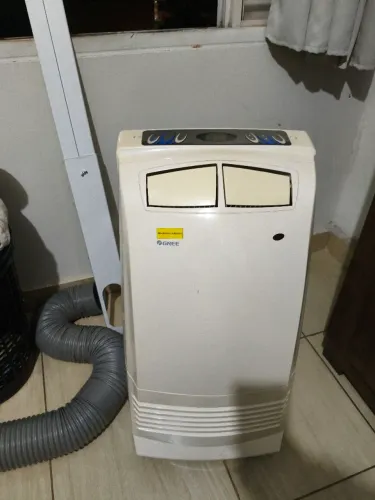 AR-CONDICIONADO PORTÁTIL GREE 12.000 BTUs - 110V - ÓTIMO ESTADO