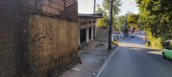Imóvel para venda tem 2924 m² de terreno, ideal para construturas
