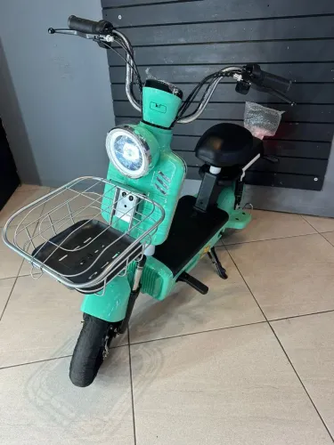 Scooter Elétrica Classic - Condução suave e confortável