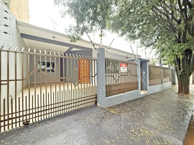 Casa Residencial com 3 quartos para alugar por R$ 3500.00, 230.02 m2 - VILA ESPERANCA - MA