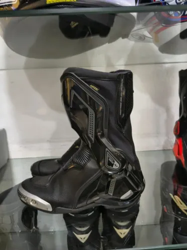 Bota Dainese Tork 3 D1 goretex 39 Br  41 Eur 