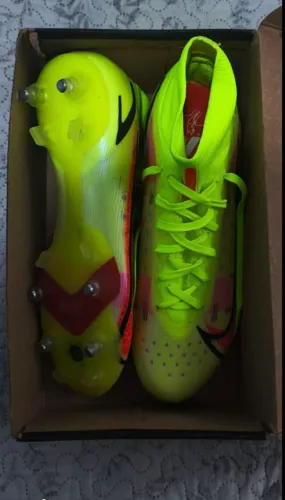 Vendo chuteira da Nike mercurial campo Elite primeira linha