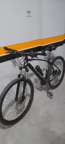 TROCO OU VENDO BIKE TOP ZERADA 