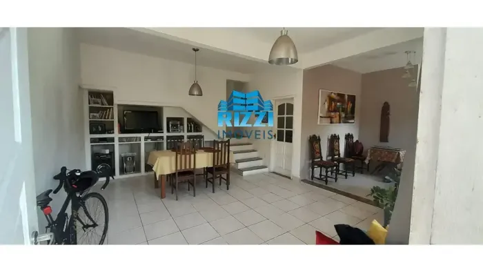 Casa à Venda em Condomínio Fechado  Taquara, Jacarepaguá