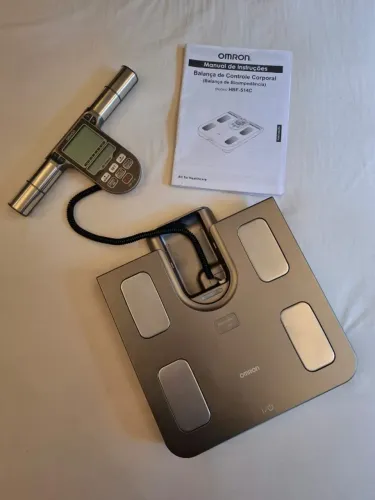 Balança de Bioimpedância OMRON HBF-514C