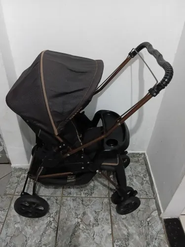 carrinho de bebê para passeio galzerano