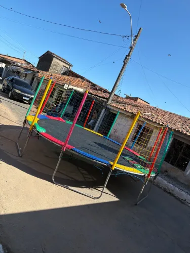 Vendo cama elástica grande 4,27M