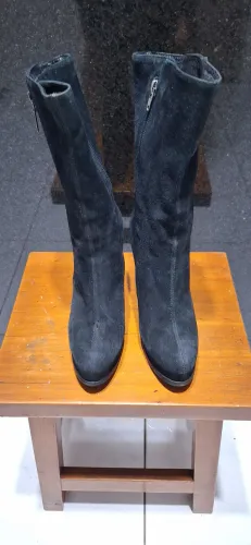 Bota cano médio meia pata salto alto