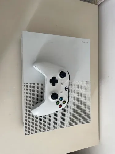 Xbox One 500GB + Controle + 10 jogos originais 