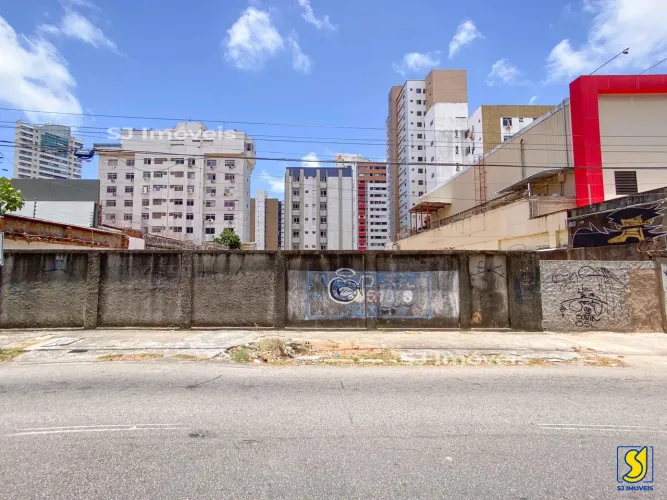 Terreno amplo em localização valorizada na Aldeota