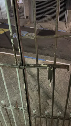 Portão de ferro para garagem - 4,30 x 2,15 m