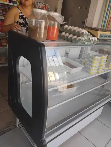 Expositora de frios 3,000,00