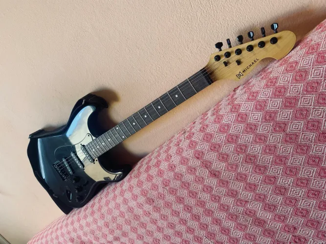 Guitarra Michael GM217 + Conjunto de som completo