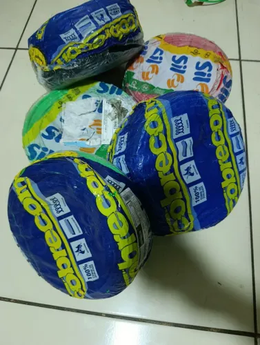 4 peças de Fio 6mm 550 cada. 1de 4mm 350