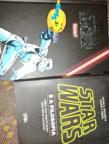 Lote Hq Star Wars Clássicos 1 e livro Star Wars e a filosofia