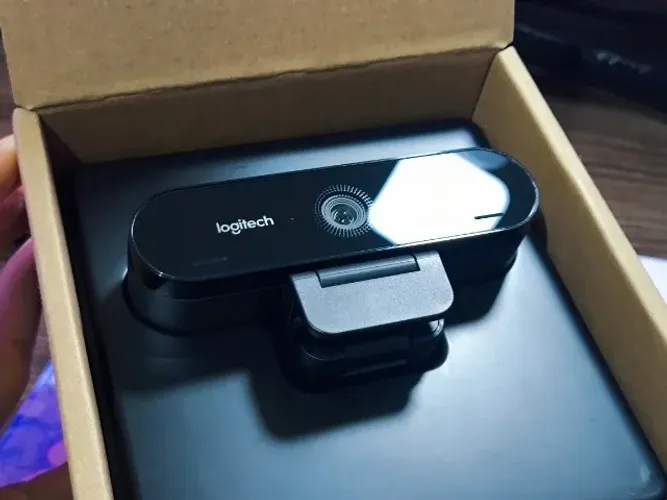 Webcam Logitech Brio 4K + LED Litra Glow
