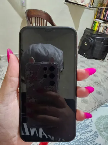 iPhone XR (IMPECÁVEL E 100% FUNCIONAL)