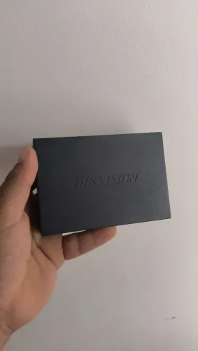 Switch hikvision novos usados apenas pra testes 8p e 4p põe